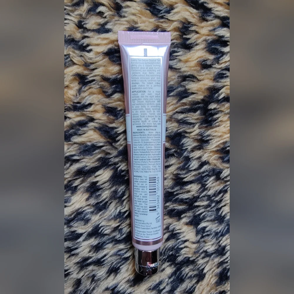 Loving Tan Deluxe Gradual Tan Dark Shade Nourishing Tinted Body Lotion